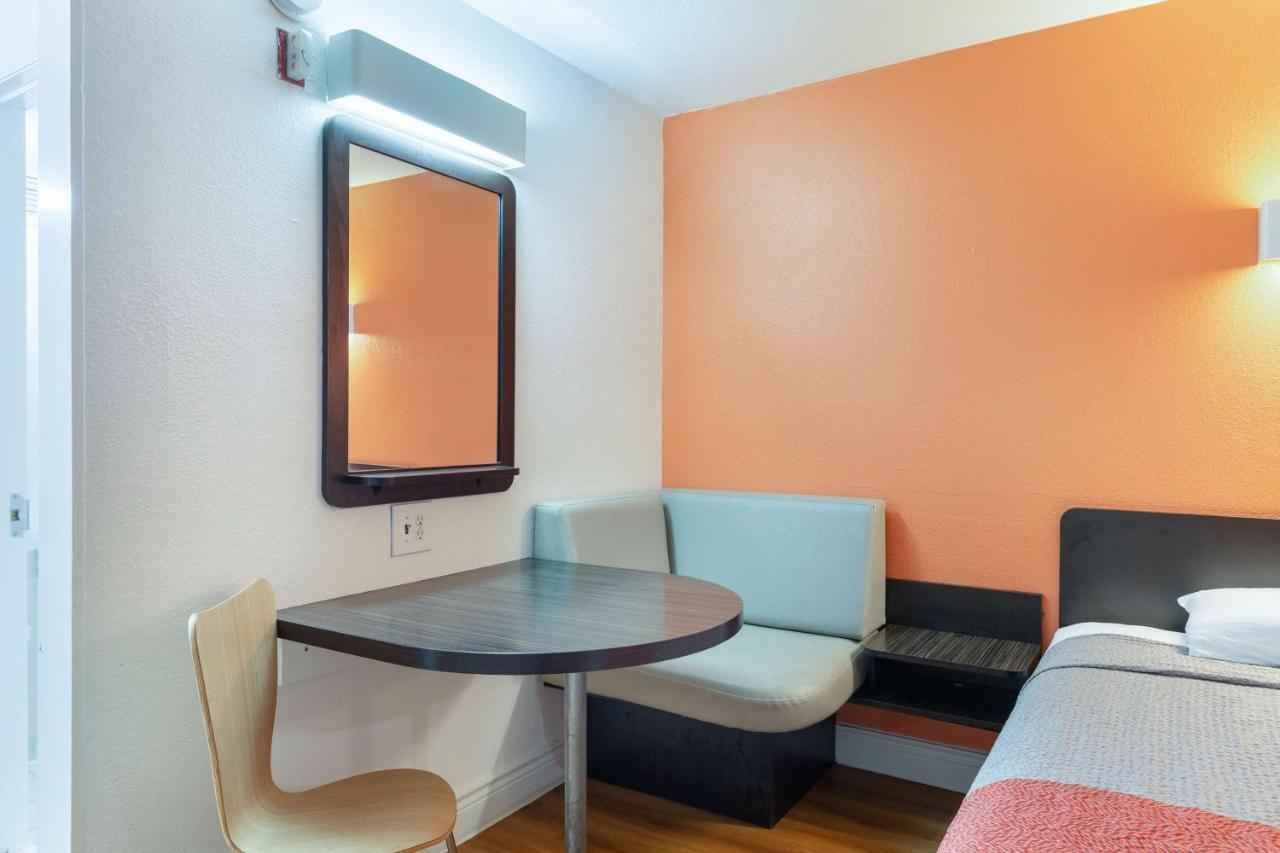 Motel 6-Houston, Tx - East Luaran gambar